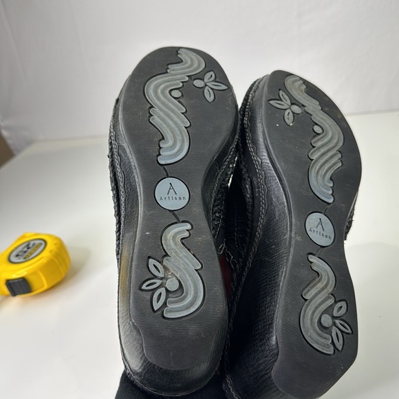 Clarks Artisan Women's Black Slip-On Wedge Shoes - Picture 9 of 11